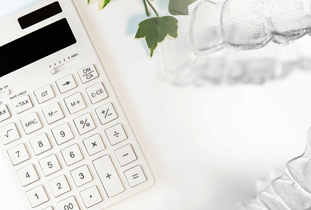 電卓とマウスピース