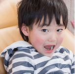 笑顔の男の子